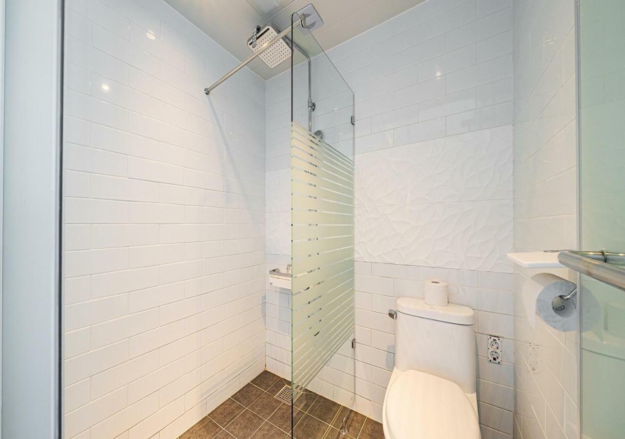 Double Room with Partial Sea View