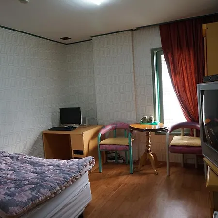 Grand Motel-3
